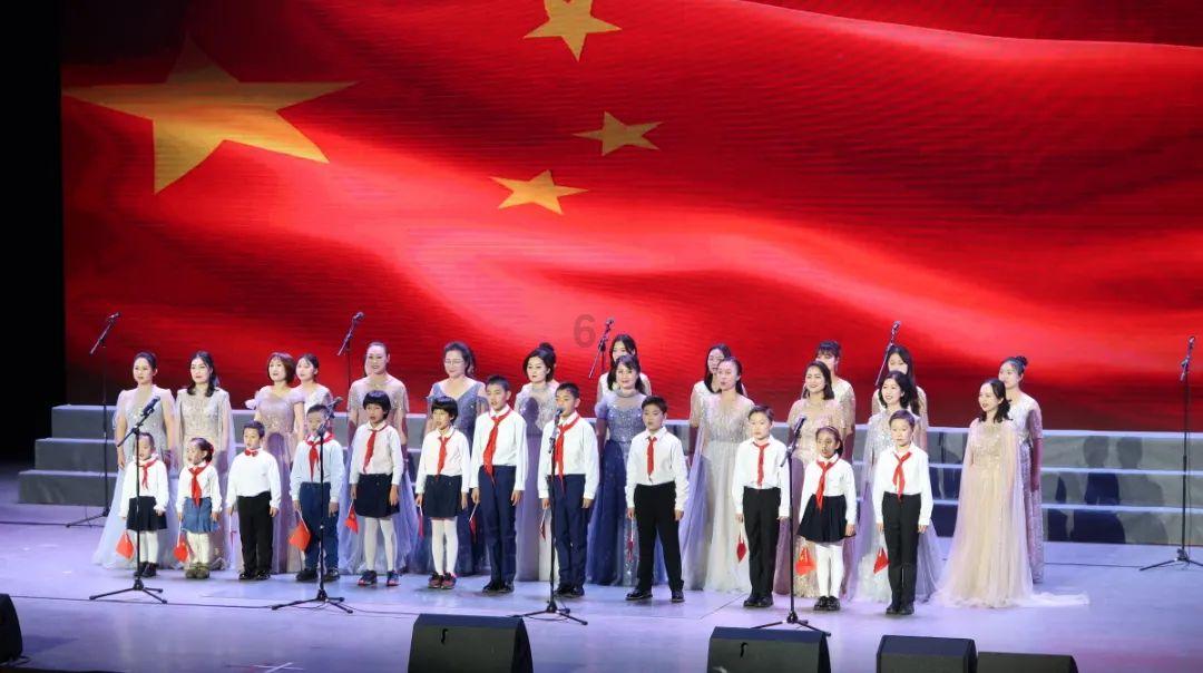 百雀羚补水精华对于敏感肌的集美可以使用么？游戏画面